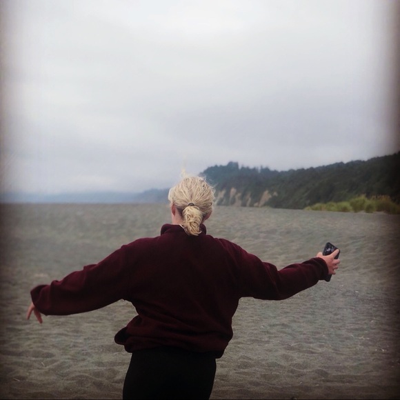 Meet your Posher, Jessica - Picture 2 of 3